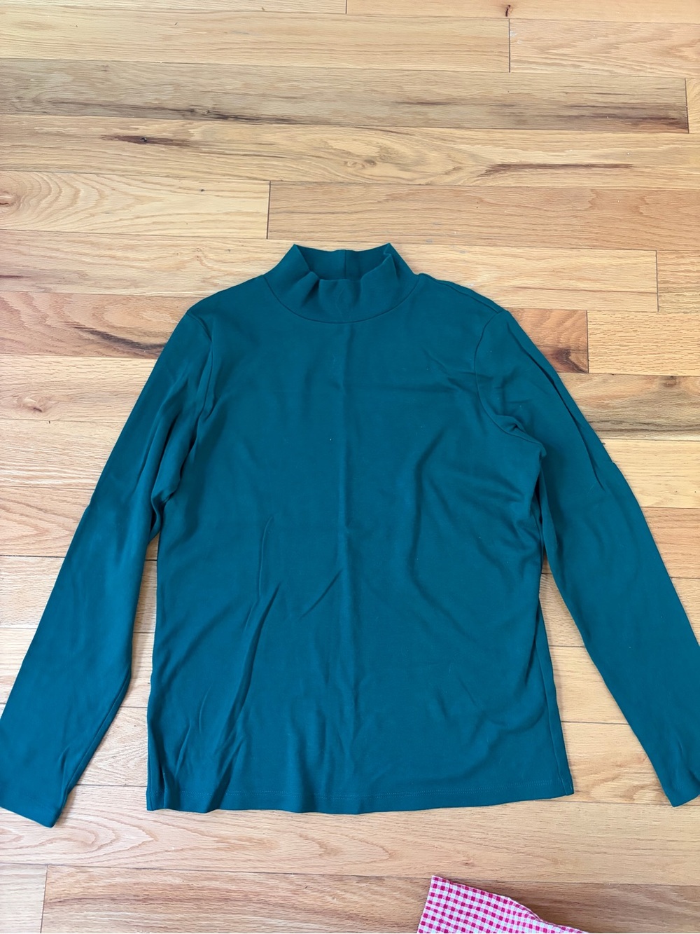 St. John's Bay Green Mock Neck Long Sleeve Top